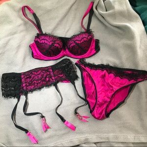 Mimi Holliday Silk and Lace Lingerie Set - 34B/M